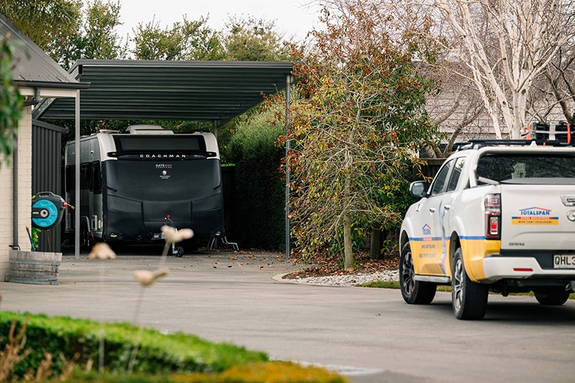  Caravan Carport